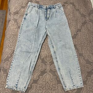 Stradivarius Light Wash Mid Rise Mom Jeans